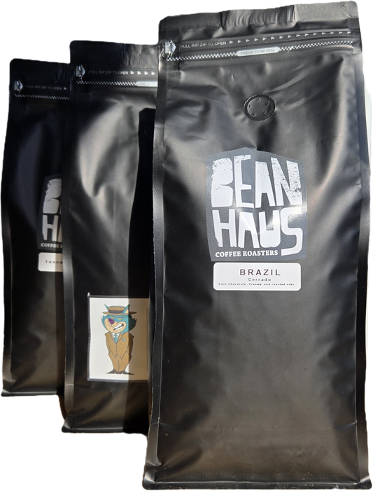 Echoes of Earth Box
Three expressive blends that carry the essence of land, leaf, and roast.